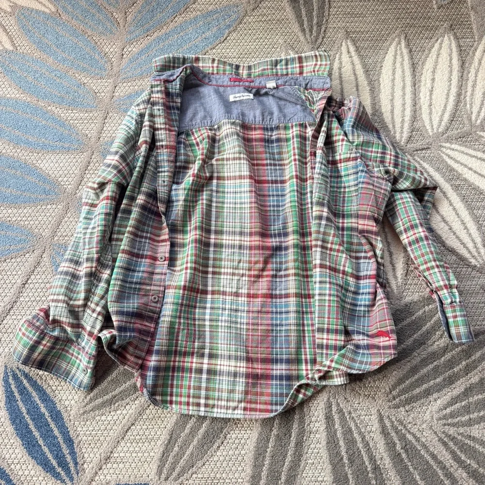 Tommy‎ Bahama Men’s Red Green Plaid Flannel Casual Long Sleeve Button Up Size XL